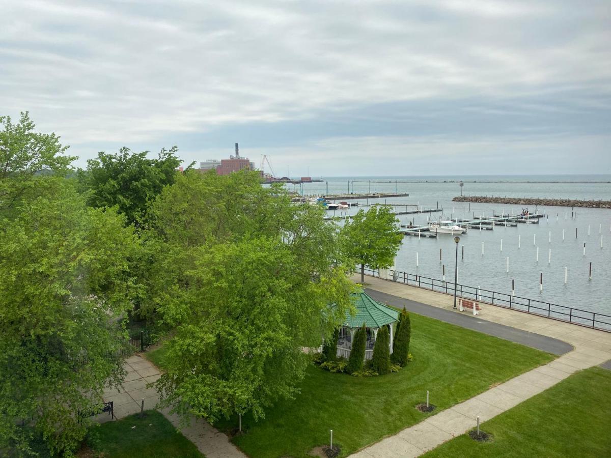 Clarion Hotel Conference Center On Lake Erie Dunkirk Zewnętrze zdjęcie