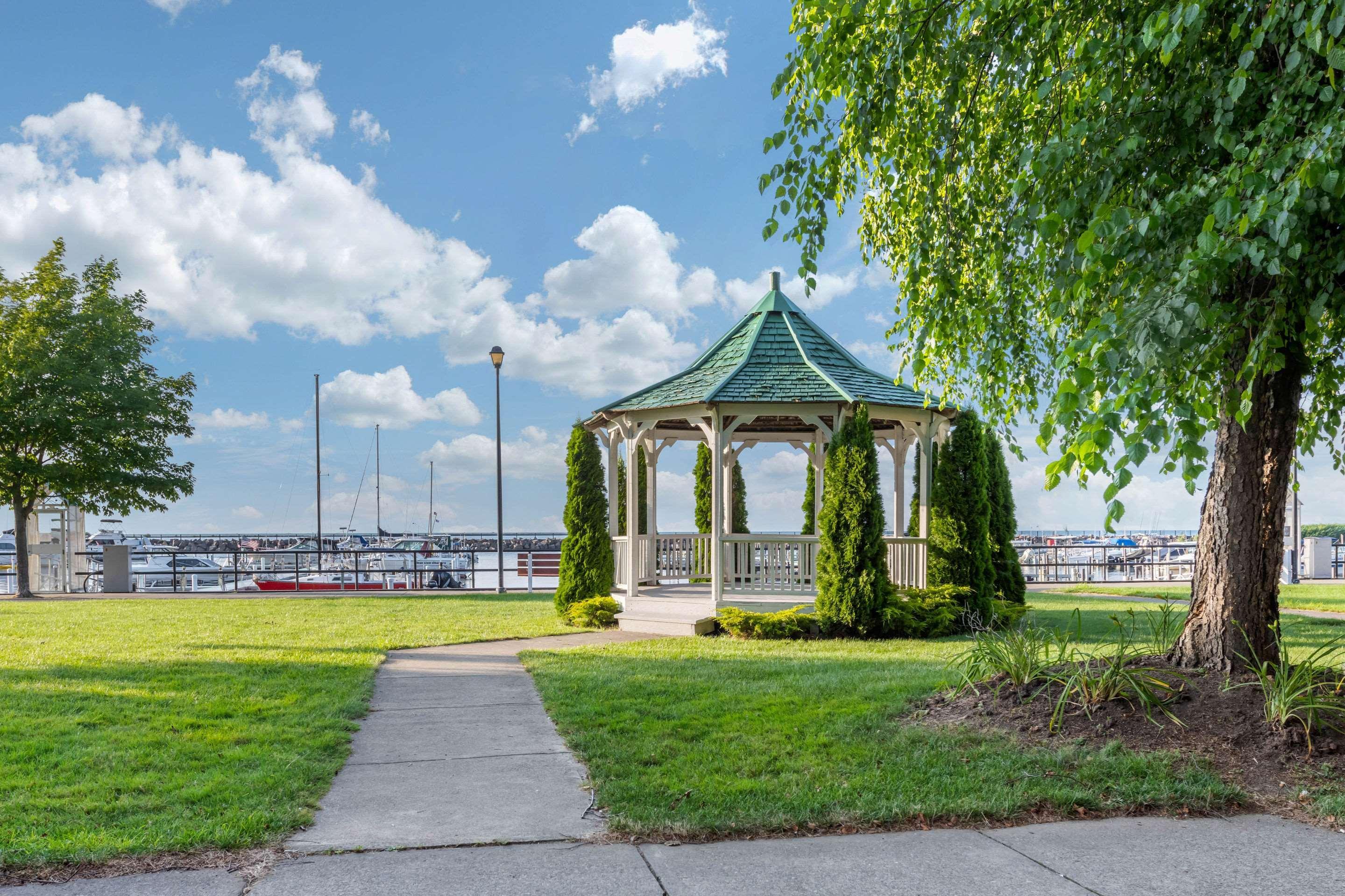 Clarion Hotel Conference Center On Lake Erie Dunkirk Zewnętrze zdjęcie